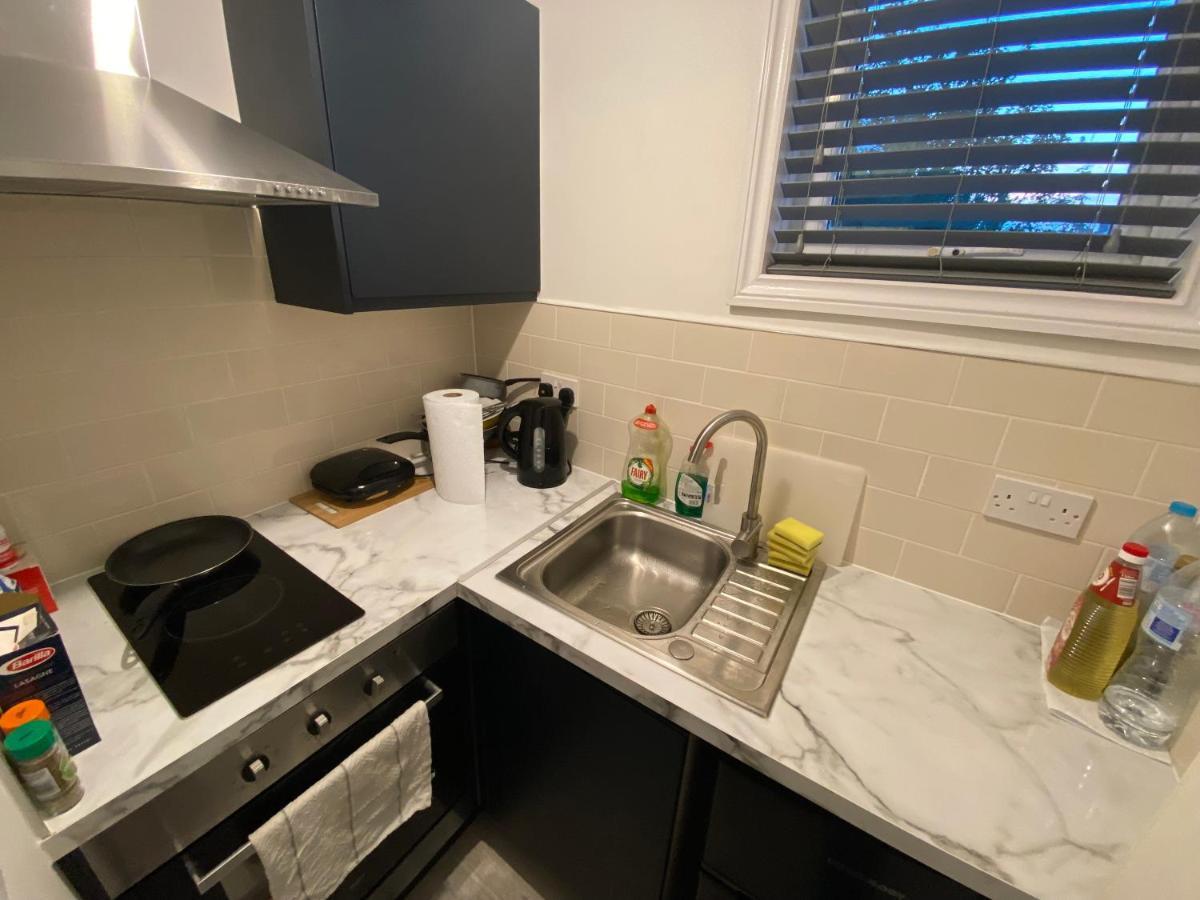 Small Single Room Walking Distance To Hove Station Bagian luar foto